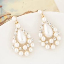 porcelana The new boutique version of the fashionable sweet pearl water droplets temperament earrings wholesale female pearl and diamond earrings fabricante