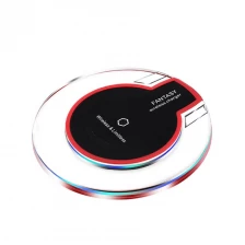 Cina Il miglior caricabatterie wireless con logo personalizzato da 5W baseus trasparente per Samsung e iPhone produttore