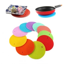 中国 100％食品级圆形硅胶垫，彩色硅胶圆形晚餐垫 制造商