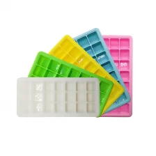 porcelana 2018 Summer Classical Customized Color 21 Cavity Ice Cube Tray Con tapa fabricante