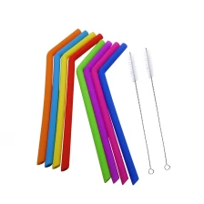 China 2018 trends Reusable Food grade Silicone Straws with two brushes manufacturer