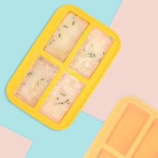 China 4 Hohlraum extra-große perfekte Teile von Suppen-Silikon-Eiswürfel-Tiefkühlschrank mit Deckel-Hochleistungs-Frust-Tablett für chillen Whisky Hersteller