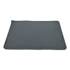 China Large Non Stick Easy Clean Pet Food Mat Silicone Dog Cat Mat manufacturer