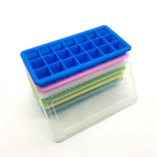 中国 New arrival ! Food grade 21 cavity Silicone ice cube tray with plastic lid 制造商