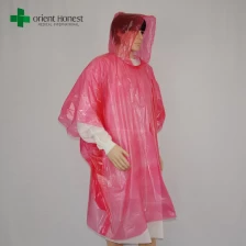 Cina PE warna merah tahan air plastik sekali pakai jas hujan dengan tudung pemasok pabrikan