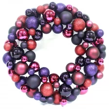 China 45cm Dia Shatterproof Plastic Christmas Ball Wreath manufacturer