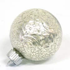 China Decorative Christmas Glass Ornament Ball With Lights manufacturer