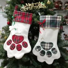Chiny New arrivals candy gift bags dog christmas pet stockings for festival hanging tree decor producent