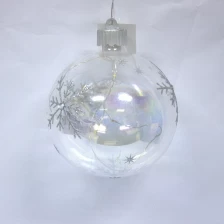 Cina Ornamental High Quality Xmas Decorating Lighted Ball produttore