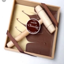 Çin Açık kapak tahta kutu çikolata paketleme için çekiçle üretici firma