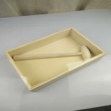 중국 Christmas chocolate packing wood gift box with hammer 제조업체