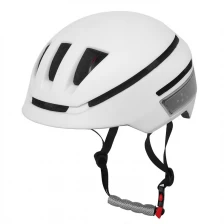 中国 オーロラスポーツ2018新しい色LEDバイクヘルメットプロの大人のサイクリングスマートヘルメット メーカー