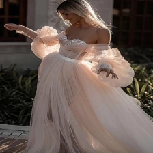 الصين فساتين الزفاف عارضة مذهلة خط تكدرت OEM فساتين زفاف الأميرة البيضاء الصانع