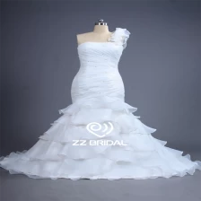 Chine Dernières style vestimentaire d'une épaule à volants en organza perlée sirène couches mariage Chine fabricant