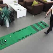 China Real Feel Golf Mats Putting Green Indoor Mini  Golf  Practice Hitting  Mat manufacturer