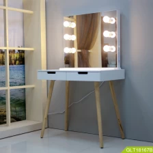 Chiny 2019 fashion design wooden makeup table set from GoodLife  with LED light two drawers for storage OEM factory  producent