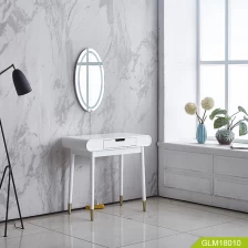 चीन Oval Shape Lighting mirror with LED bathroom makeup mirror उत्पादक