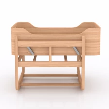 Chiny Rubber wood baby bed producent
