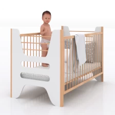 China Solid wood adjustable Baby bed manufacturer