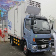 China Dongfeng 115 hp 4X2 refrigerated cold room van truck pengilang