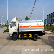 porcelana Dongfeng 120hp 4X2 tipo de conducción de vehículos de transporte de gasolina (EQ5070GYY51DAC) fabricante
