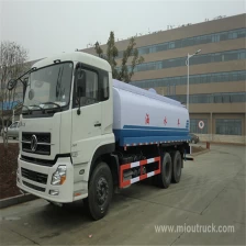 porcelana Dongfeng 20000L carro de agua buena calidad surtidor de China para la venta fabricante