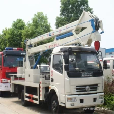 China Dongfeng 4 * 2 altitud tinggi trak operasi trak overhead bekerja pengeluar china pengilang