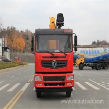 China Dongfeng truck with crane 10 ton,truck mounted crane manufacturer pengilang