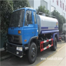 China Venda quente internacional design 4 × 2 caminhão tanque de água à venda fabricante