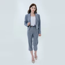 China Ladies Fit Cropped Blazer with Peak Lapels manufacturer