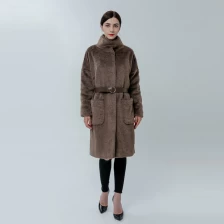 中国 女士Fuax皮带皮大衣 制造商