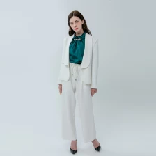 Китай Женский полуоблегающий пиджак с лацканами с отложным воротником производителя