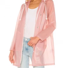 中国 Fashion long sleeve hooded rain coat wholesale womens rain coat メーカー