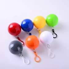 中国 Wholesale rain coat waterproof, yellow raincoat price raincoat with raincoat ball メーカー