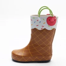 中国 new High quality custom cute printing fashion girls rubber boots wholesale メーカー
