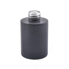 China 120ml Aroma Diffuser Bottle Glass with Matte Black Color manufacturer