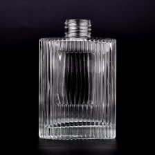 Chine Bouteille de parfum en verre cylindre de 200 ml avec motif de rayures fabricant
