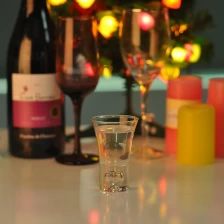 China 2oz álcool vinho vidro tiro vidro fabricante