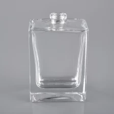 China Frascos de perfume de vidro quadrado de 30 ml com spray fabricante