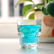 الصين 50ML واضح الجمجمة وجه بهلوان عصير زجاج كوب ماء الصانع
