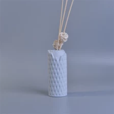 China Garrafa de difusor de aroma de cerâmica para fragrância caseira fabricante