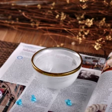 China Weiße Schüssel Form Kerzenhalter aus Glas mit Goldrand Hersteller