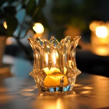 Chiny Kształt korony szkła kryształowego uchwyt świeca producent