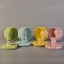 Chine Pot de bougie en céramique de couleur personnalisée avec couvercle en gros fabricant
