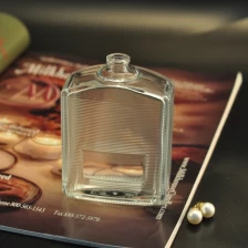 Chine Fournisseur de Chine de bouteille de parfum en verre Stripe fabricant