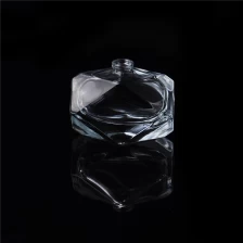 中国 パーソナルケアユニークなデザインのガラスの香水瓶の製造 メーカー