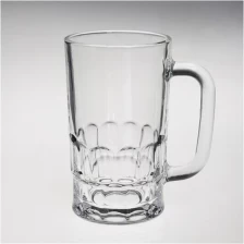 Cina High white glass beer mug with handle produttore