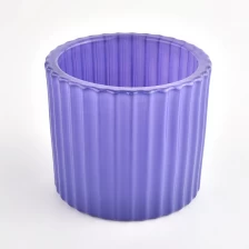 Cina Vaso di candela in vetro viola con strisce verticali all'ingrosso produttore
