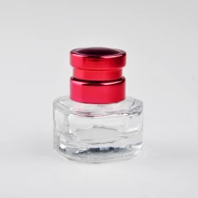 China Óleo essencial de vidro quadrado frasco 26ml fabricante