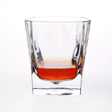 porcelana Taza de lujo del whisky del cuadrado de la alta taza blanca del lujo de la venta en venta fabricante